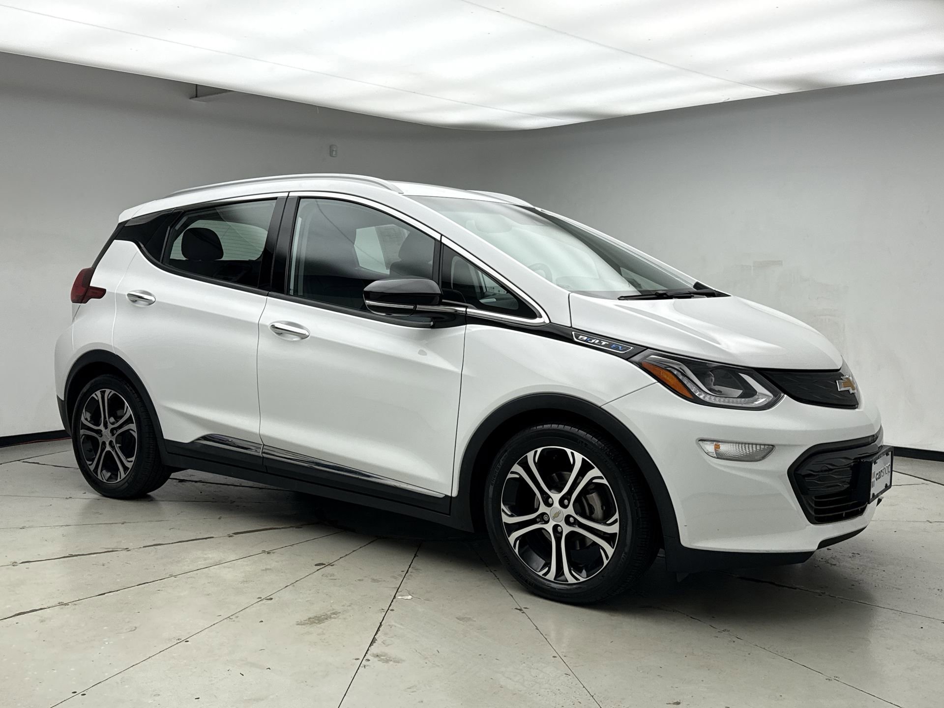 Used 2021 Chevrolet Bolt Premier w/ Infotainment Package FWD image 7