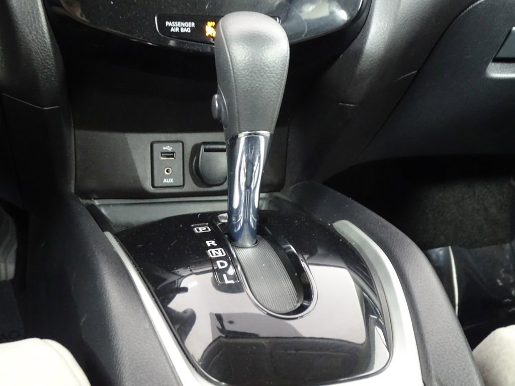 Used 2016 Nissan Rogue S w/ Appearance Package image 33