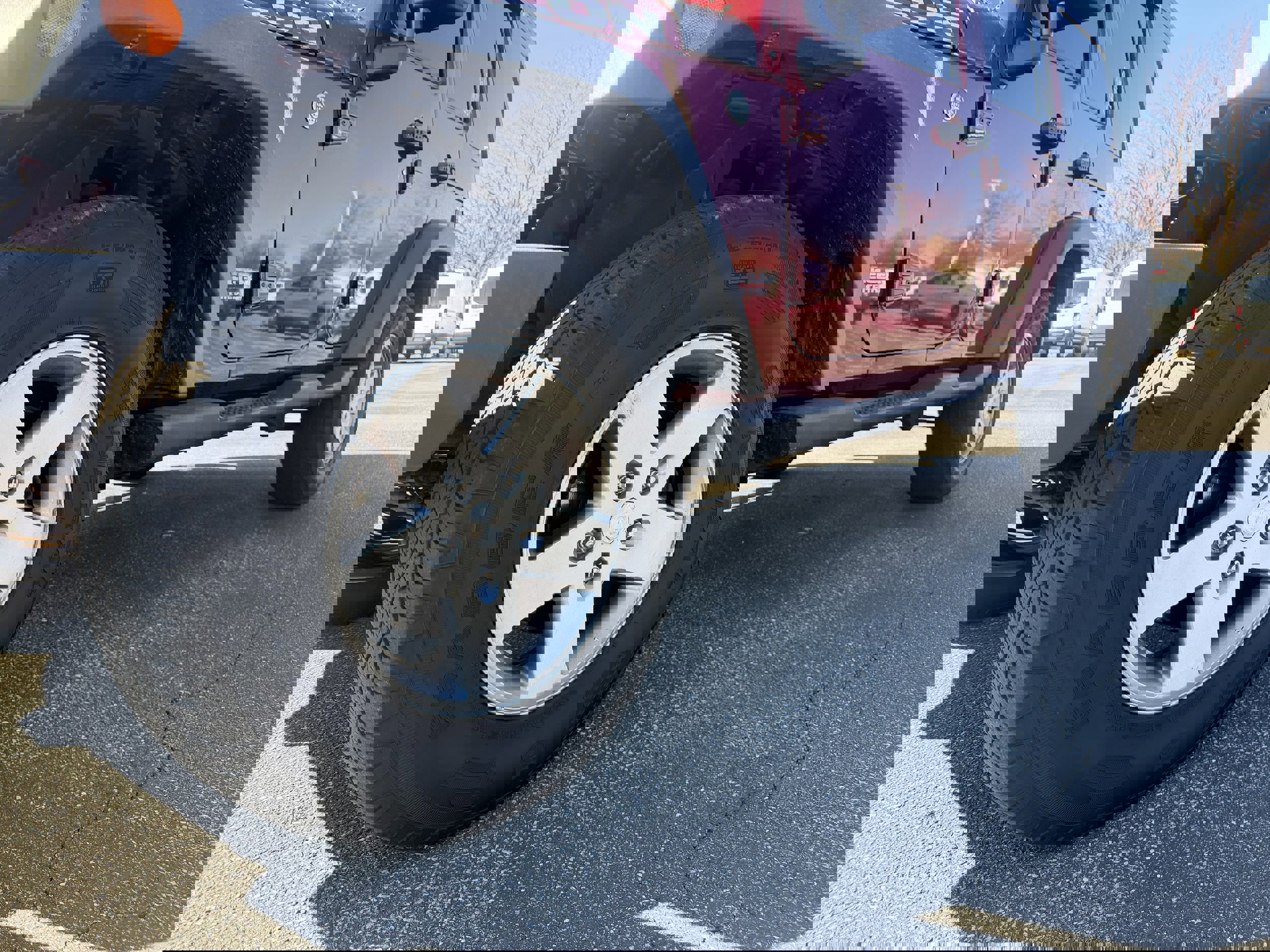 Used 2012 Jeep Wrangler Unlimited Rubicon w/ Connectivity Group image 20