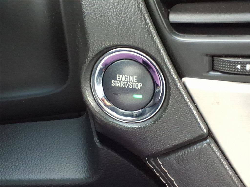 Used 2019 GMC Yukon XL Denali image 16