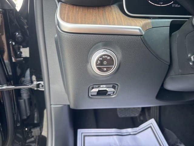 Certified 2025 Mercedes-Benz C 300 4MATIC Sedan image 20