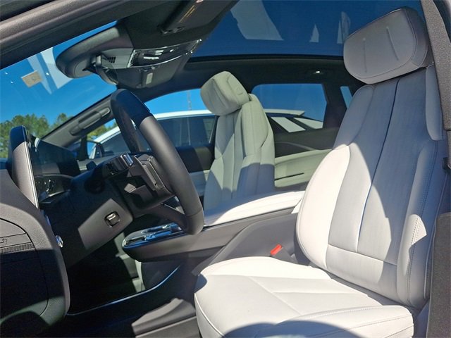 New 2026 Cadillac Lyriq Luxury image 11