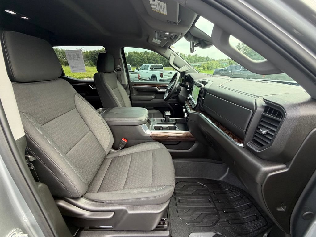 Used 2025 GMC Sierra 1500 Elevation w/ Preferred Package AWD/4WD image 24