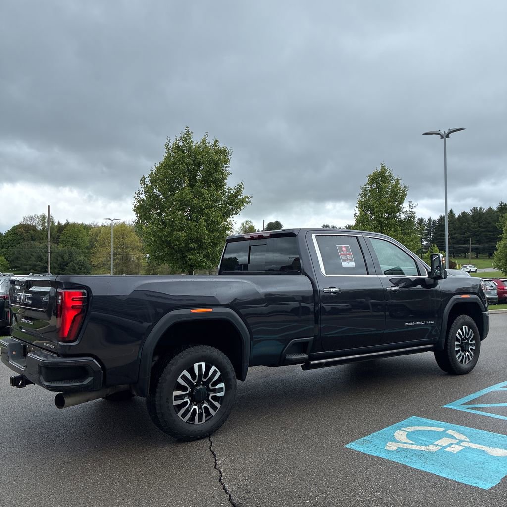 Used 2026 GMC Sierra 2500 Denali Ultimate w/ Max Trailering Package AWD/4WD image 7