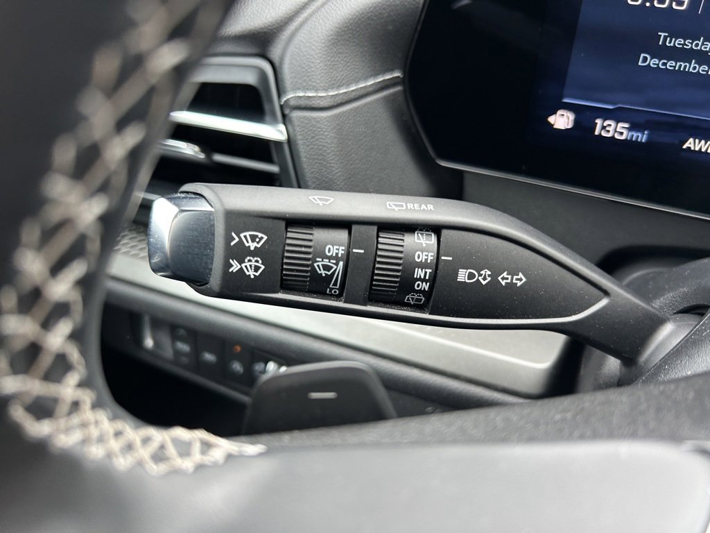 Used 2024 Chevrolet Traverse LT image 54