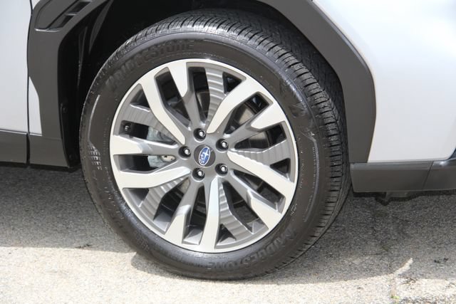 Certified 2025 Subaru Forester Touring AWD/4WD image 14