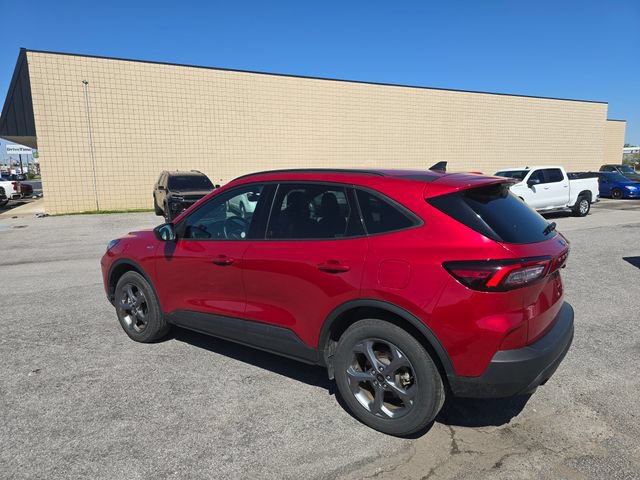 Used 2025 Ford Escape ST-Line AWD/4WD image 7