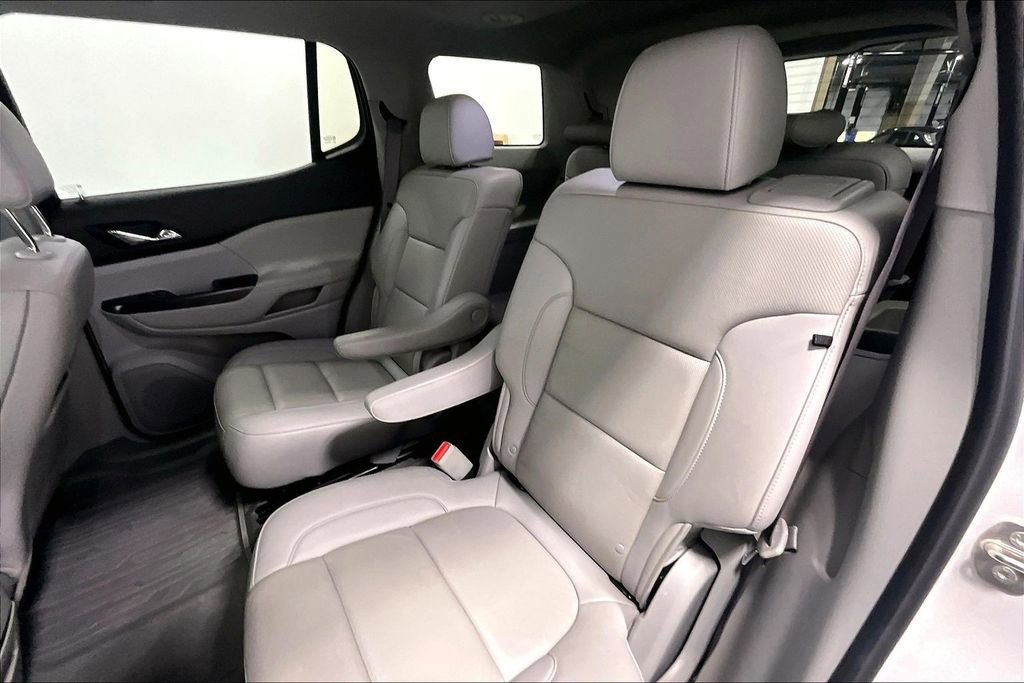 Used 2022 GMC Acadia SLT w/ Preferred Package FWD image 28
