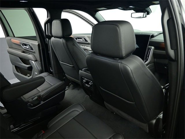 Used 2025 GMC Yukon XL Denali w/ Sun & Power Step Package image 32