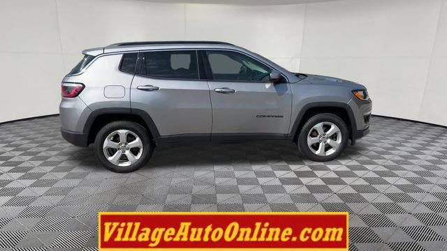 Used 2018 Jeep Compass Latitude w/ Popular Equipment Group AWD/4WD image 41