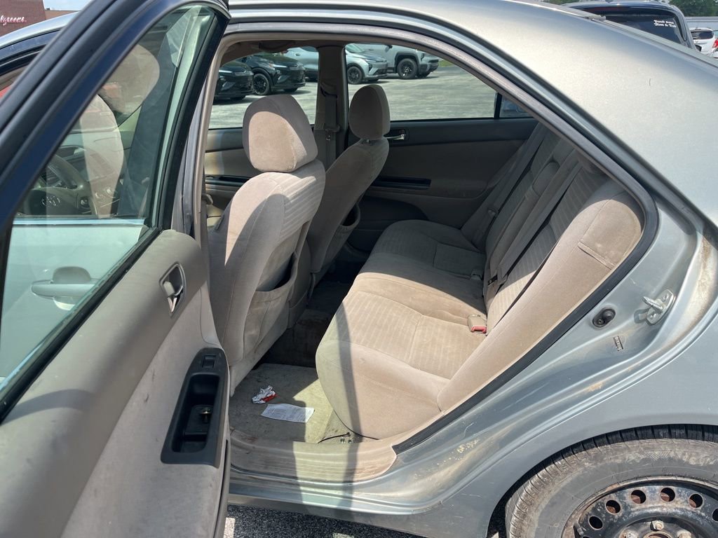 Used 2005 Toyota Camry LE FWD image 9