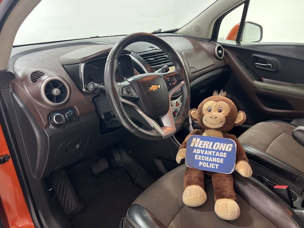 Used 2016 Chevrolet Trax LT w/ LT Sun and Sound Package image 9