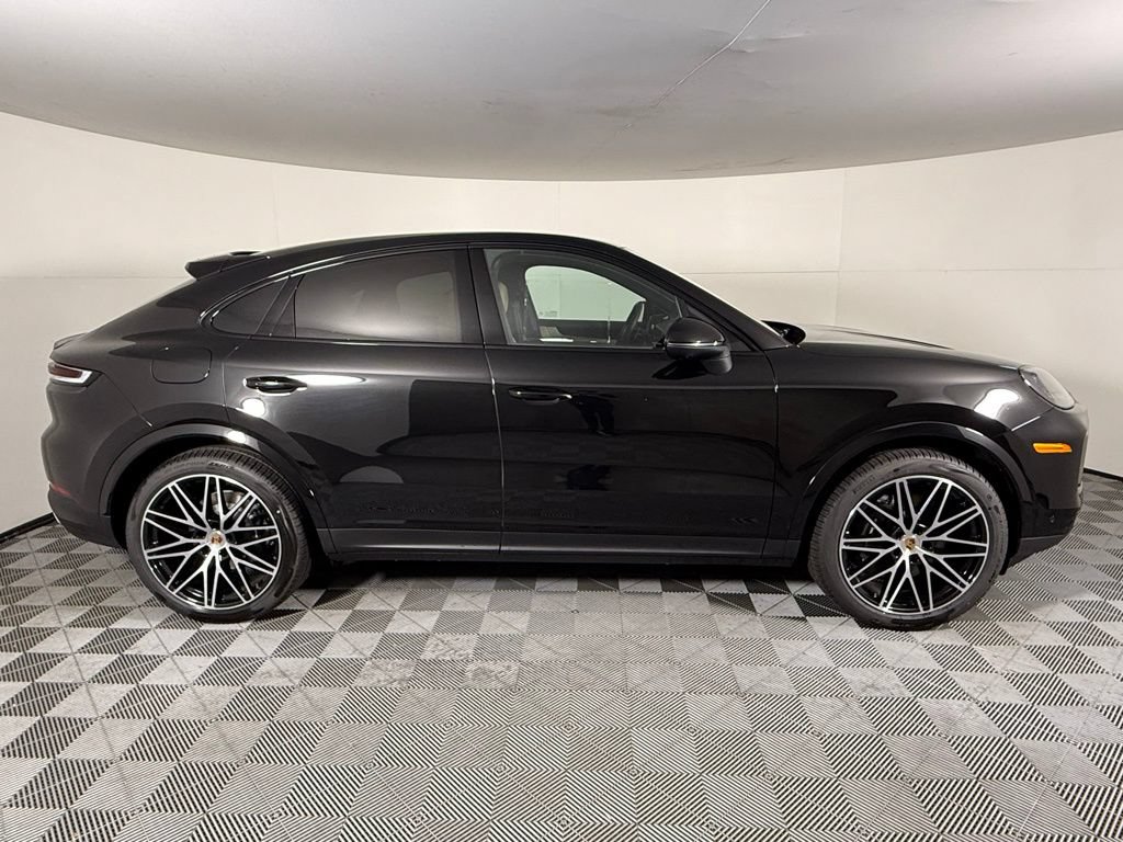 Certified 2026 Porsche Cayenne Coupe AWD/4WD image 7
