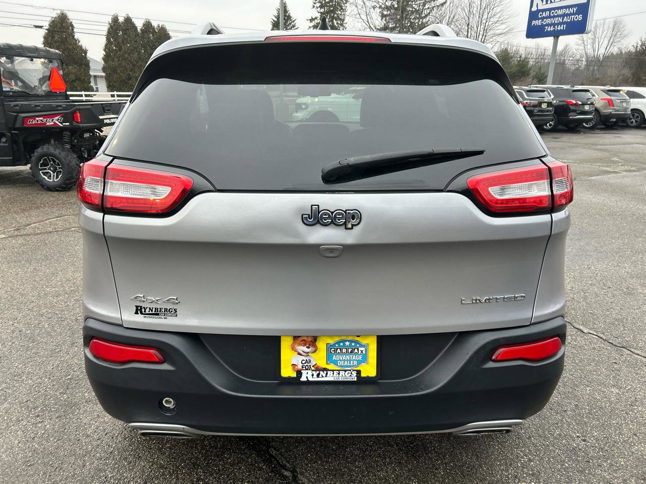 Used 2016 Jeep Cherokee Limited image 3