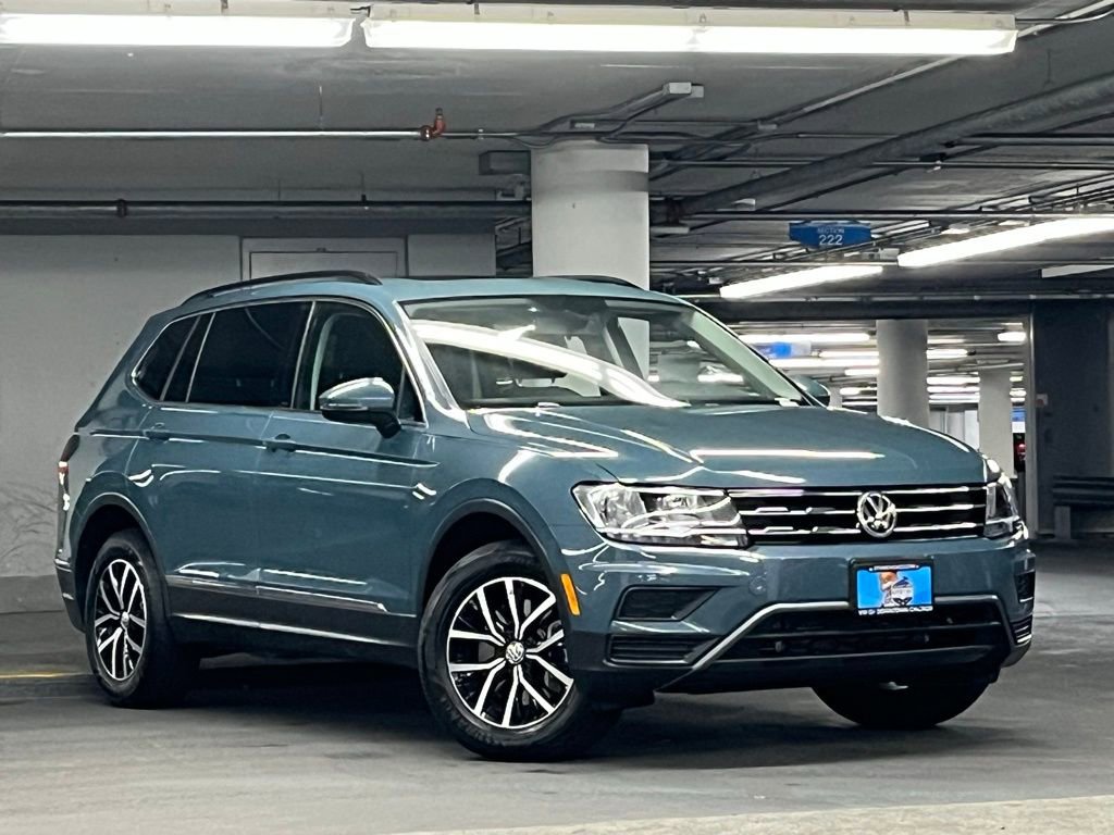 Certified 2021 Volkswagen Tiguan SE w/ Panoramic Sunroof Package video 2