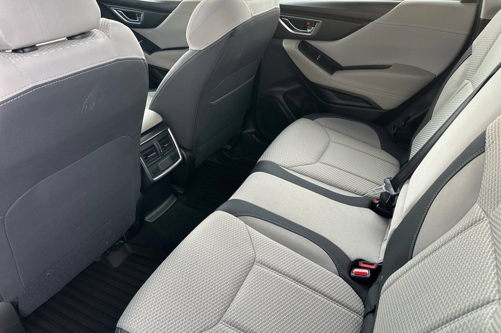 Used 2019 Subaru Forester Premium AWD/4WD image 16