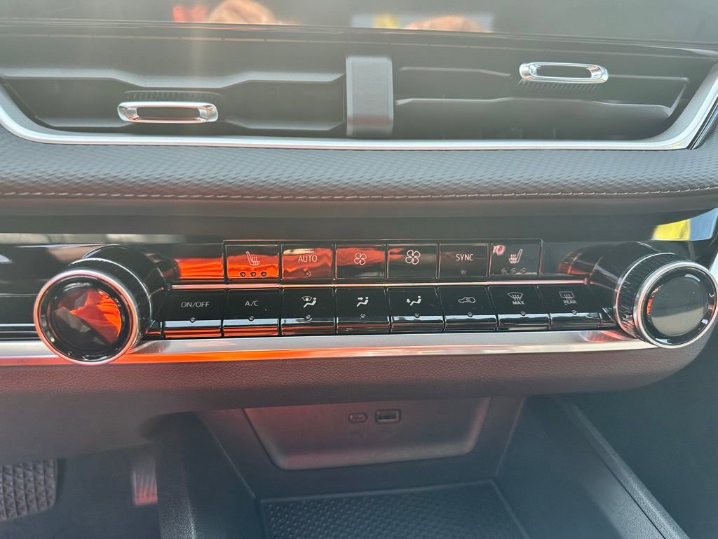 New 2026 Chevrolet Equinox LT w/ Convenience Package II image 23