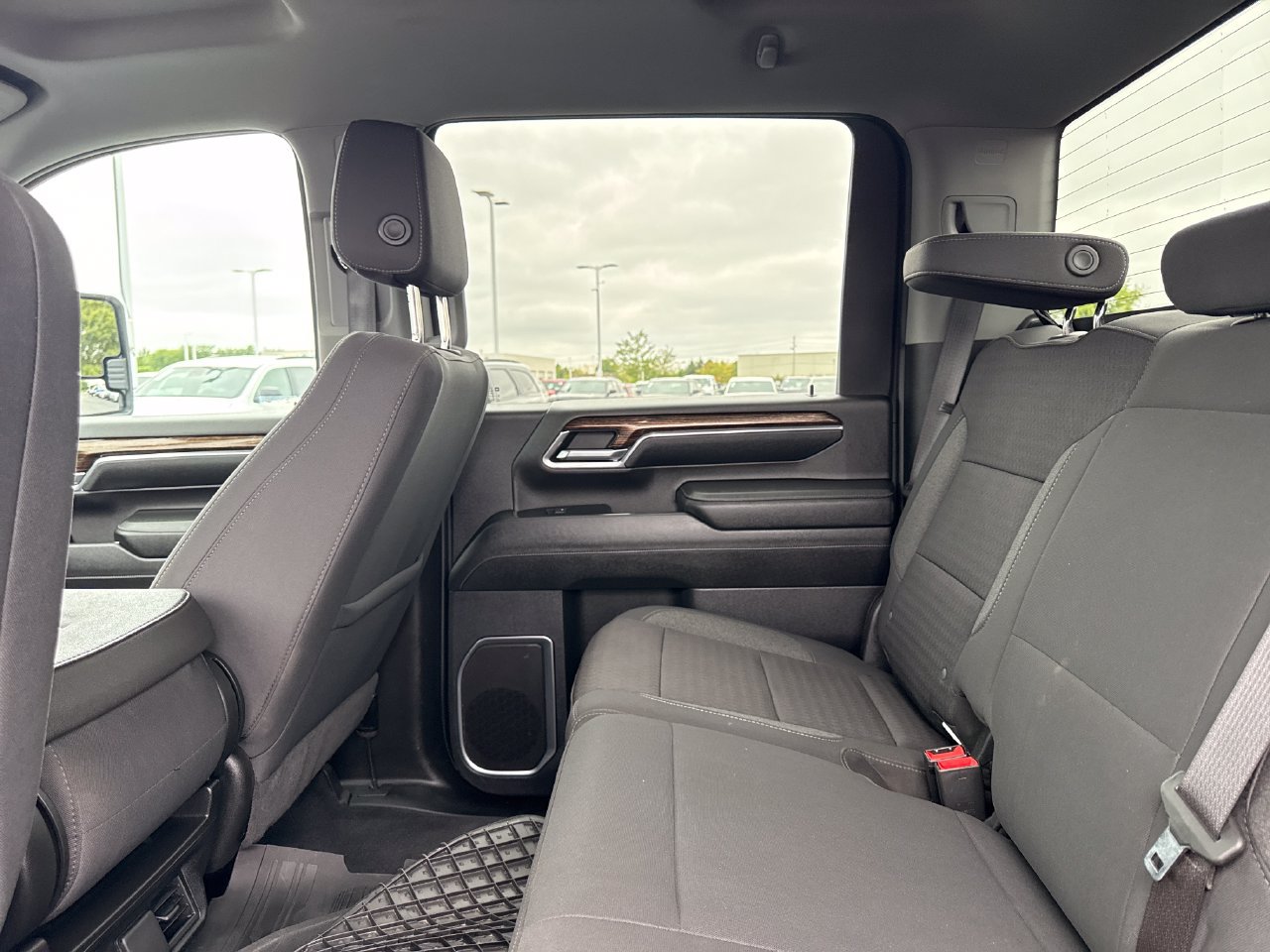 Used 2024 GMC Sierra 3500 SLE w/ SLE Value Package AWD/4WD image 15