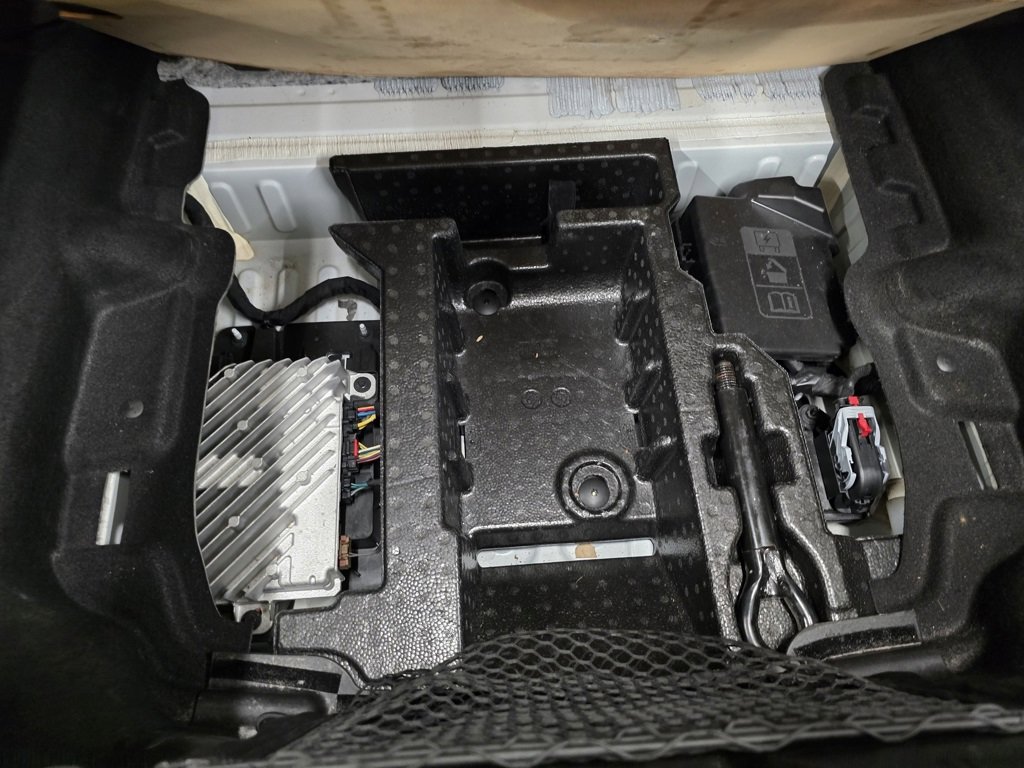 Used 2019 Chevrolet Camaro SS image 38