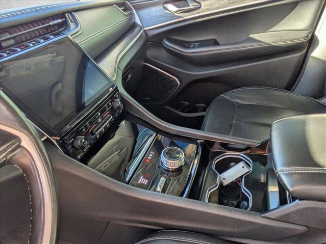 Used 2022 Jeep Grand Cherokee L Limited image 17