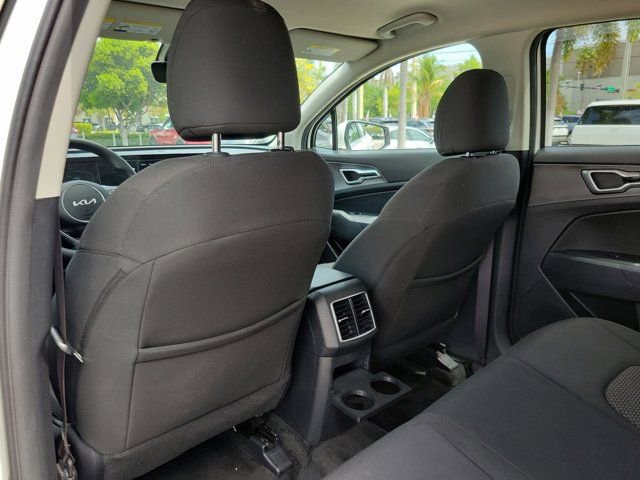 Used 2023 Kia Sportage LX AWD/4WD image 8