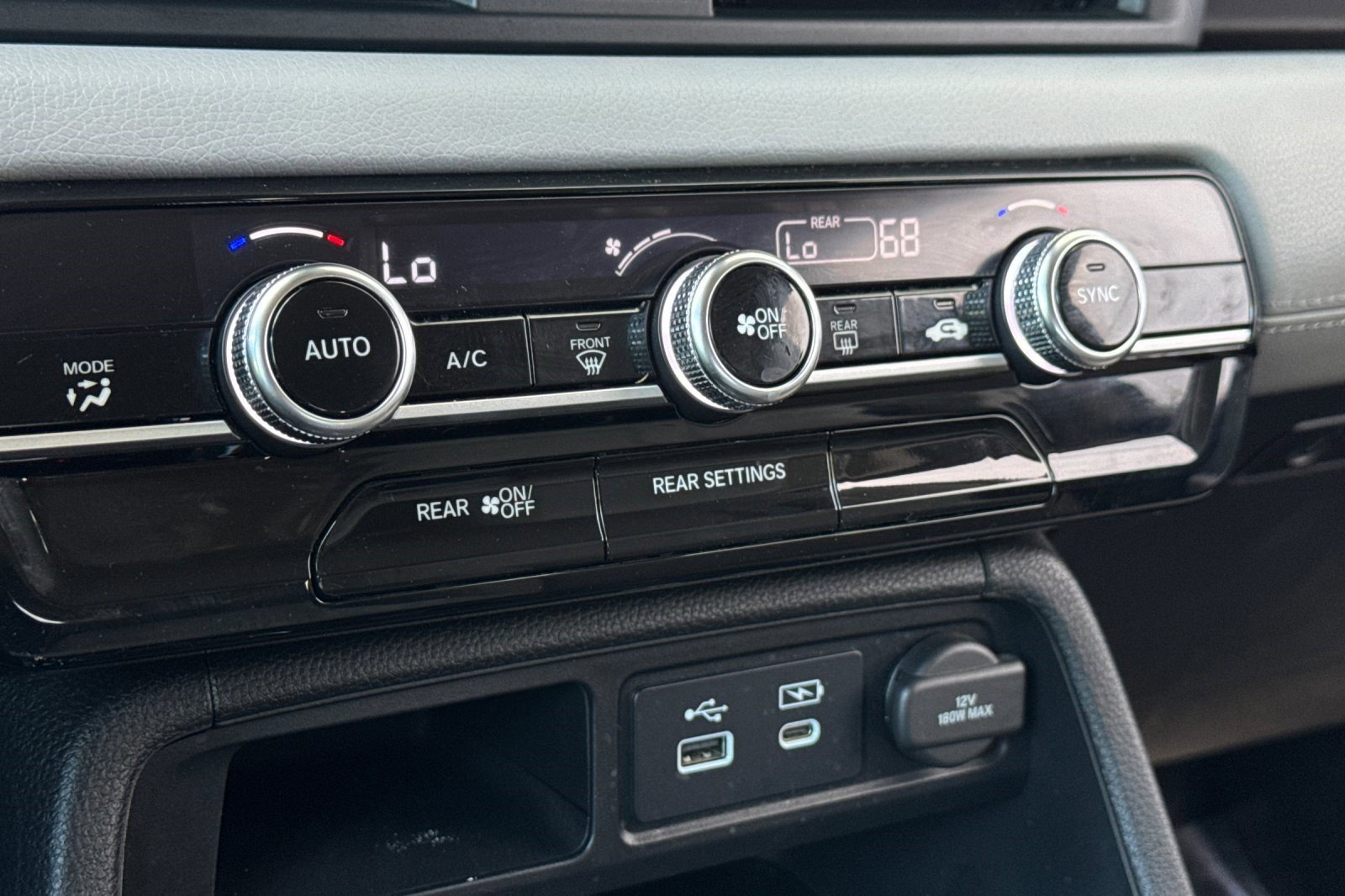 Certified 2023 Honda Pilot LX image 16