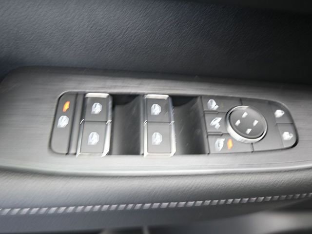 Used 2025 Nissan Armada PRO-4X image 19