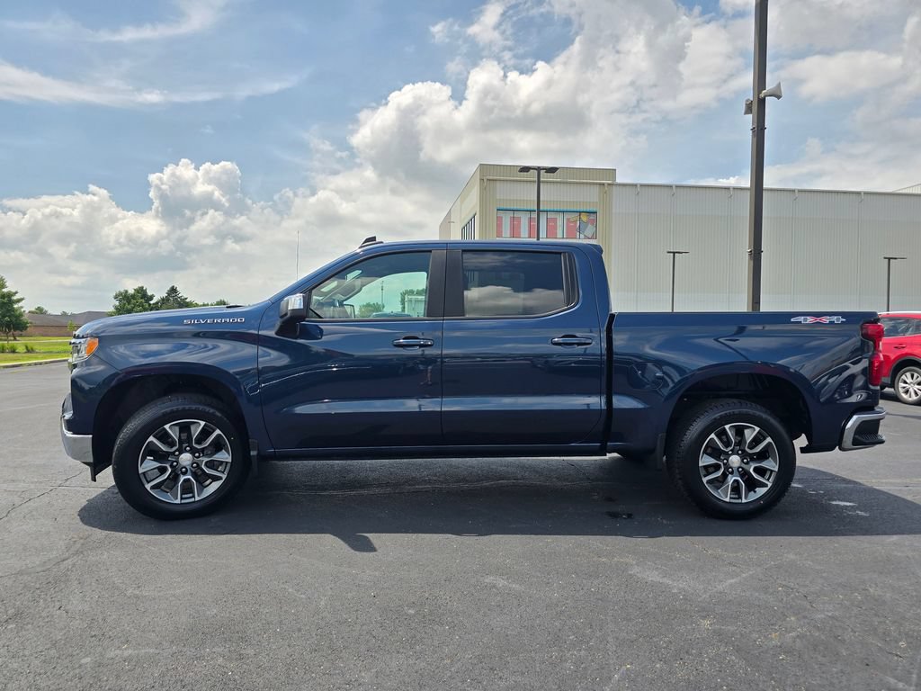Used 2023 Chevrolet Silverado 1500 LT AWD/4WD image 5