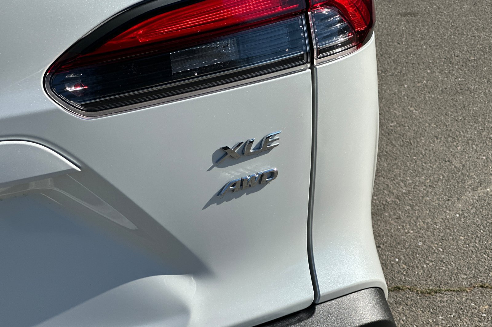 Certified 2022 Toyota Corolla Cross XLE AWD/4WD image 14