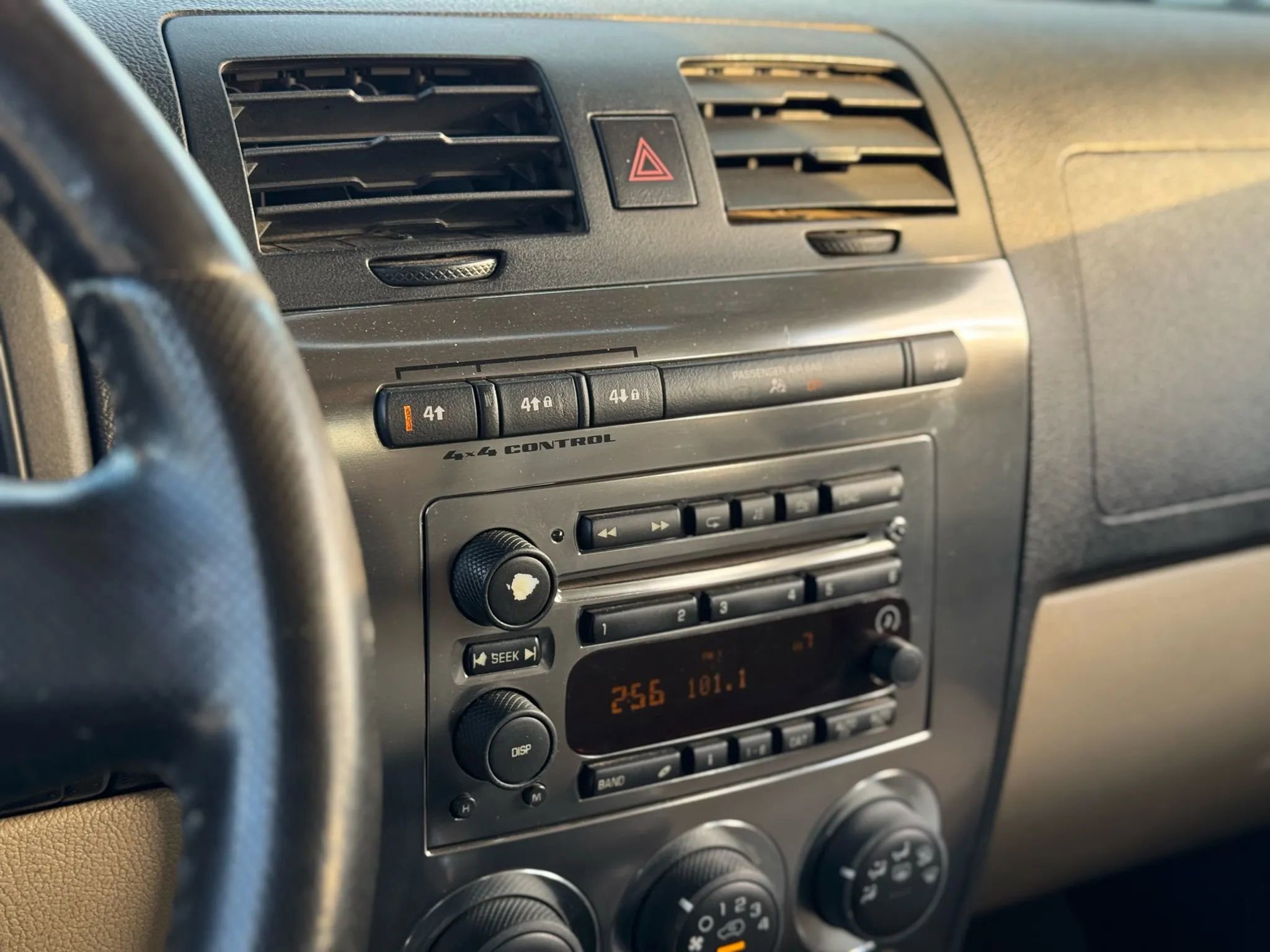 Used 2008 HUMMER H3 Luxury image 22