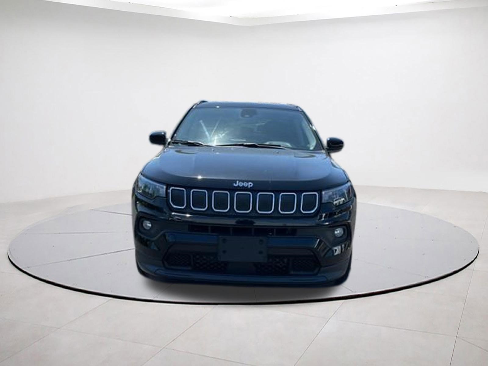 Used 2022 Jeep Compass Latitude w/ Convenience Group AWD/4WD image 2