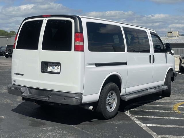 Used 2016 Chevrolet Express 2500 LT w/ LT Preferred Equipment Group RWD image 3