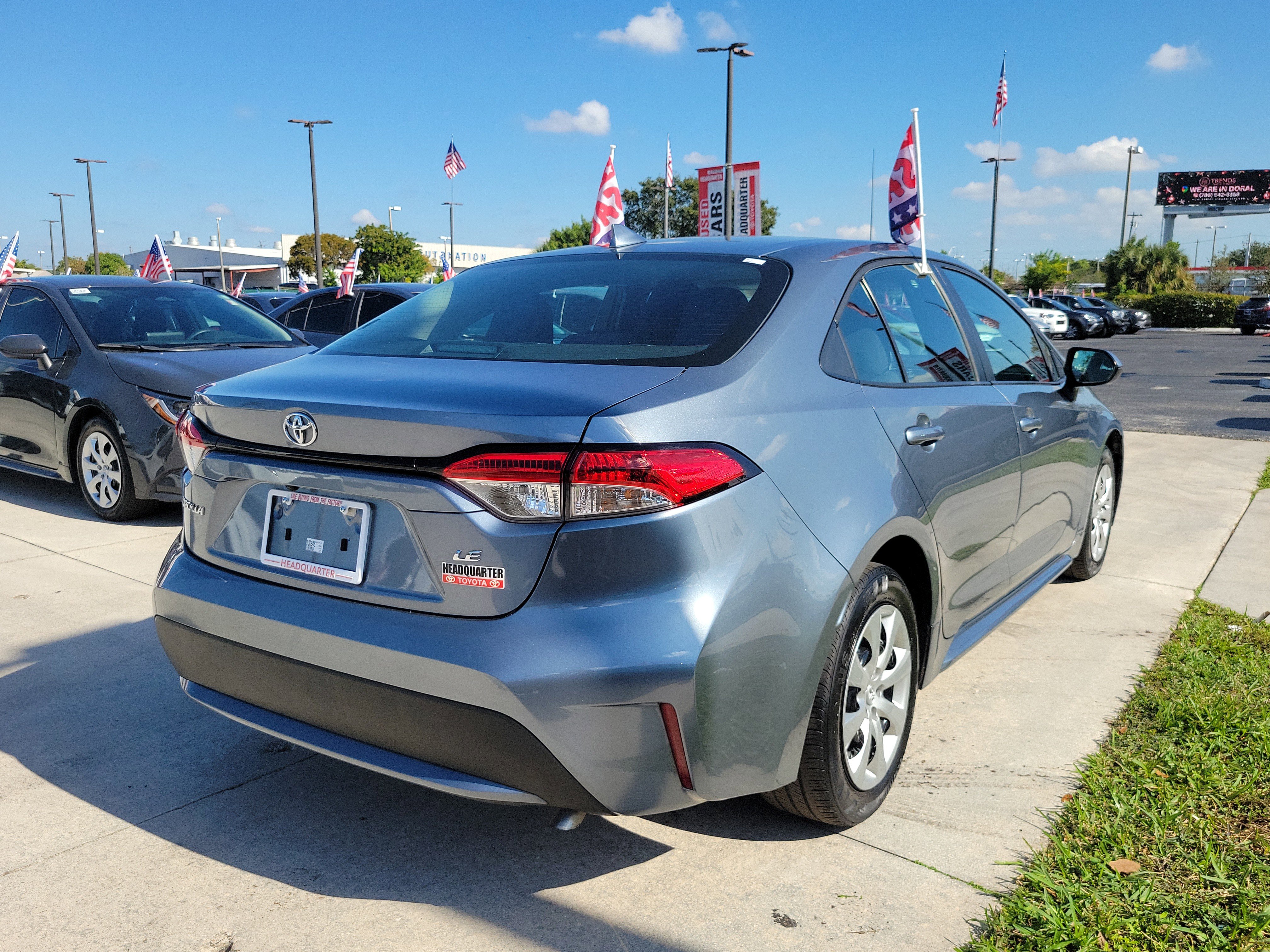Used 2020 Toyota Corolla LE image 12