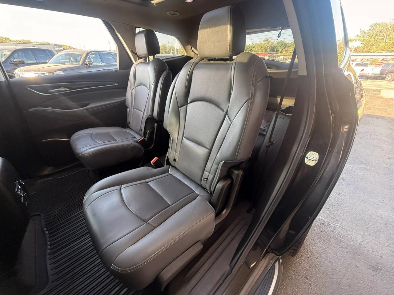 Used 2019 Buick Enclave Premium w/ LPO, Hit The Road Package AWD/4WD image 23