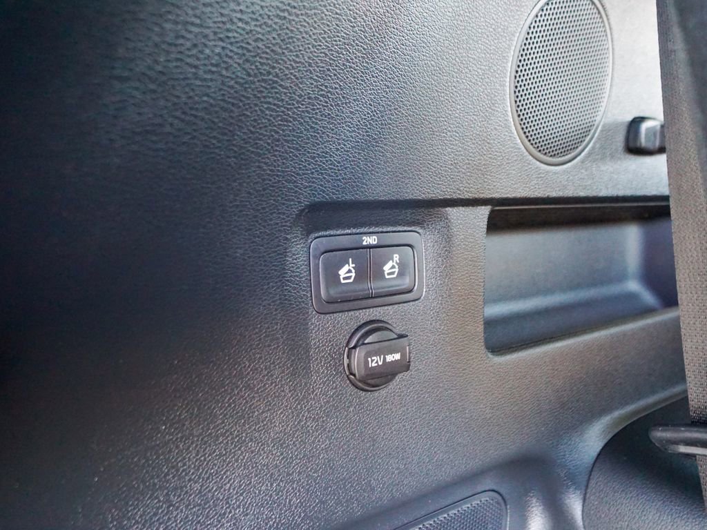 Used 2022 Kia Telluride SX w/ SX Prestige Package image 11