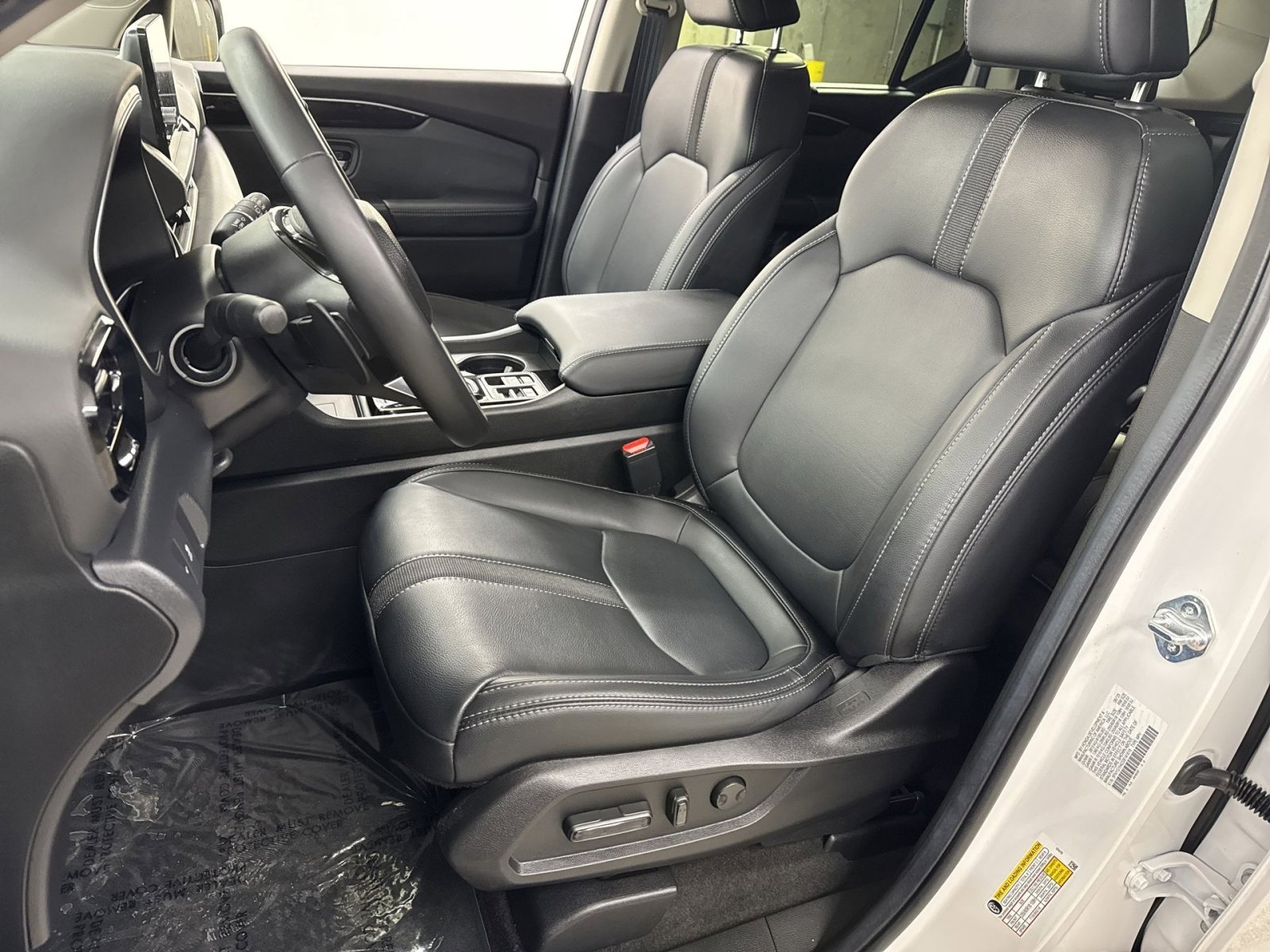 Used 2025 Honda Pilot EX-L image 17