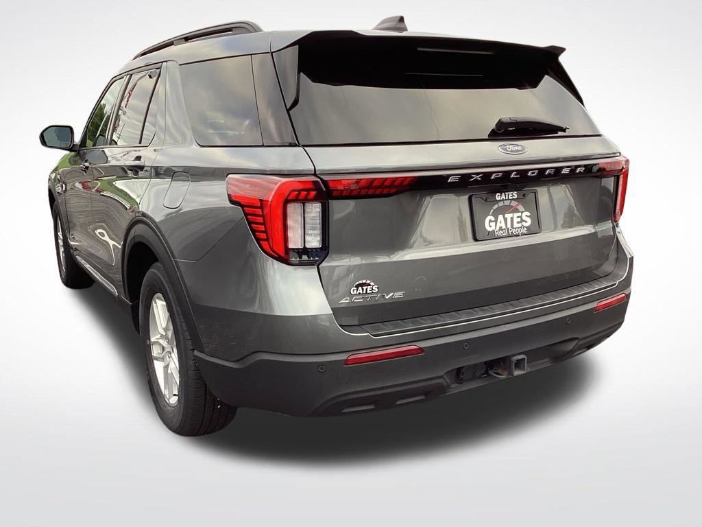 Used 2025 Ford Explorer Active RWD image 4