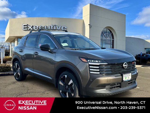 New 2026 Nissan Kicks SR w/ Cold Weather Package