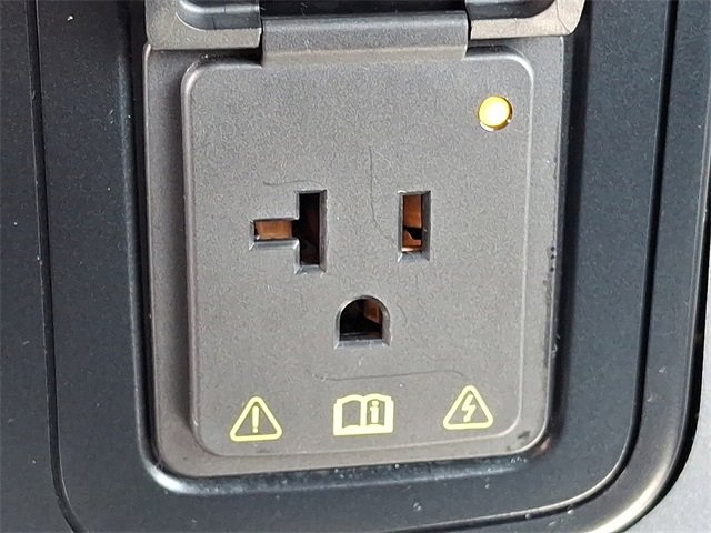 Used 2024 Ford F150 XLT w/ Mobile Office Package image 19