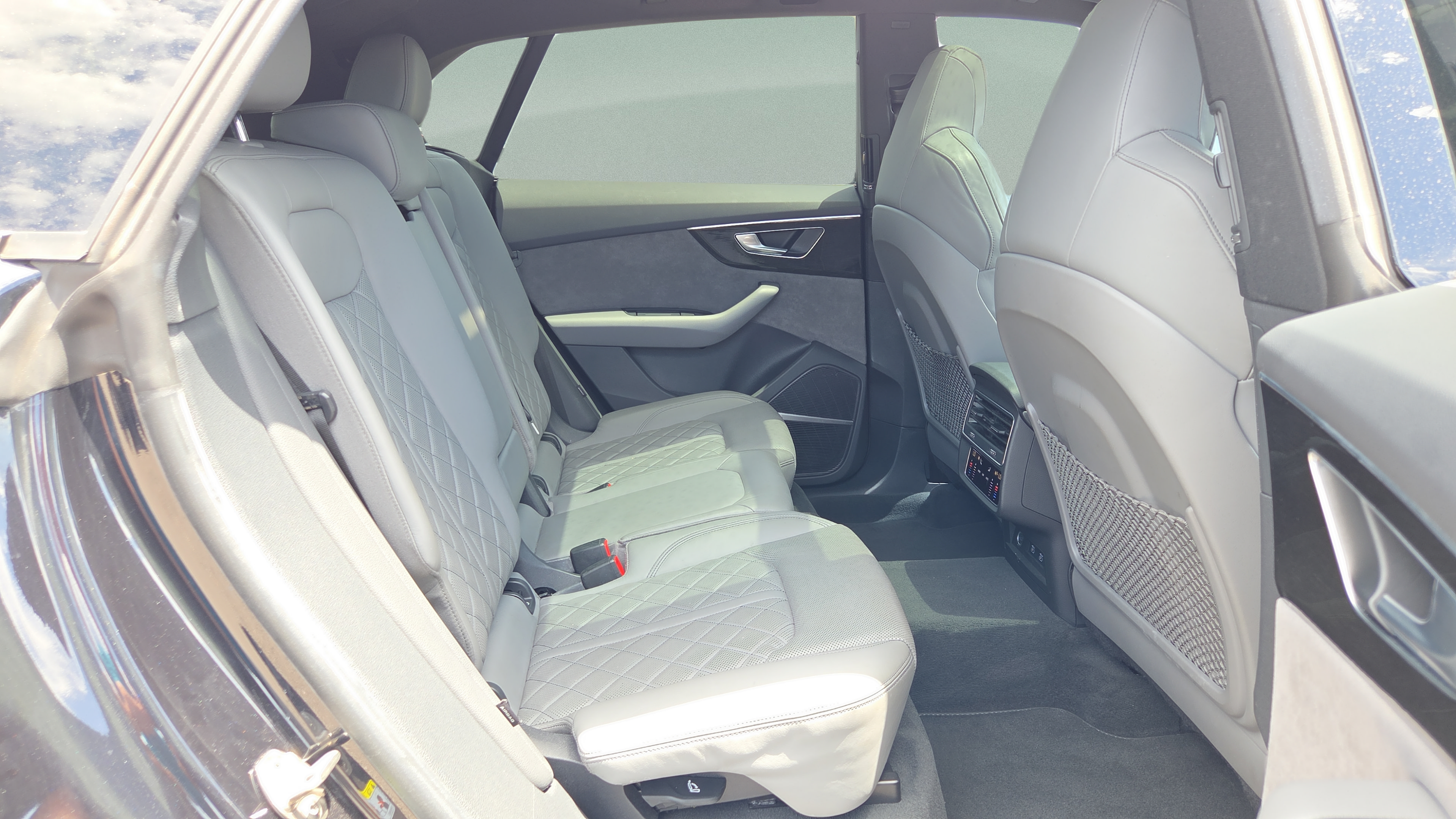 Used 2021 Audi SQ8 Premium Plus w/ Driver Assistance Package AWD/4WD image 14