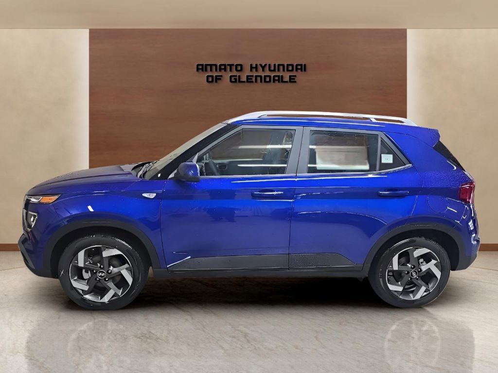 Used 2026 Hyundai Venue SEL FWD image 3