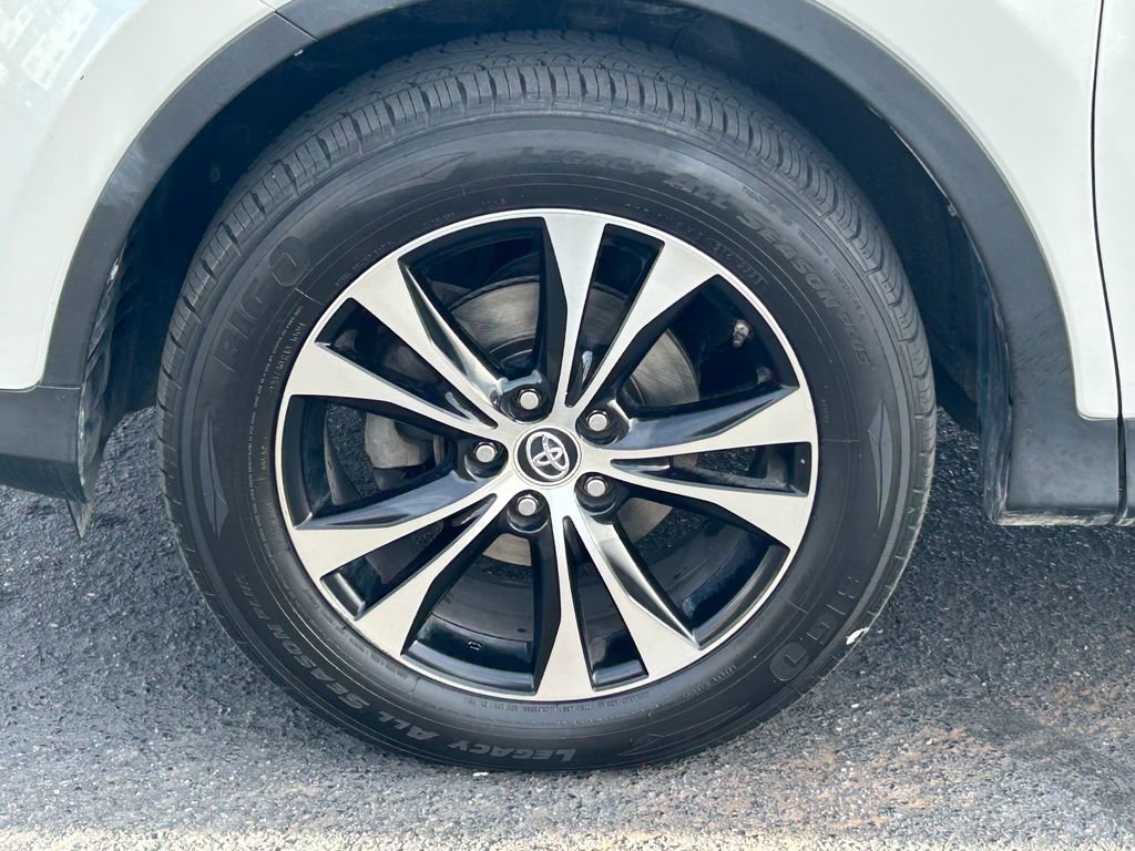 Used 2015 Toyota RAV4 Limited w/ Technology Package image 13