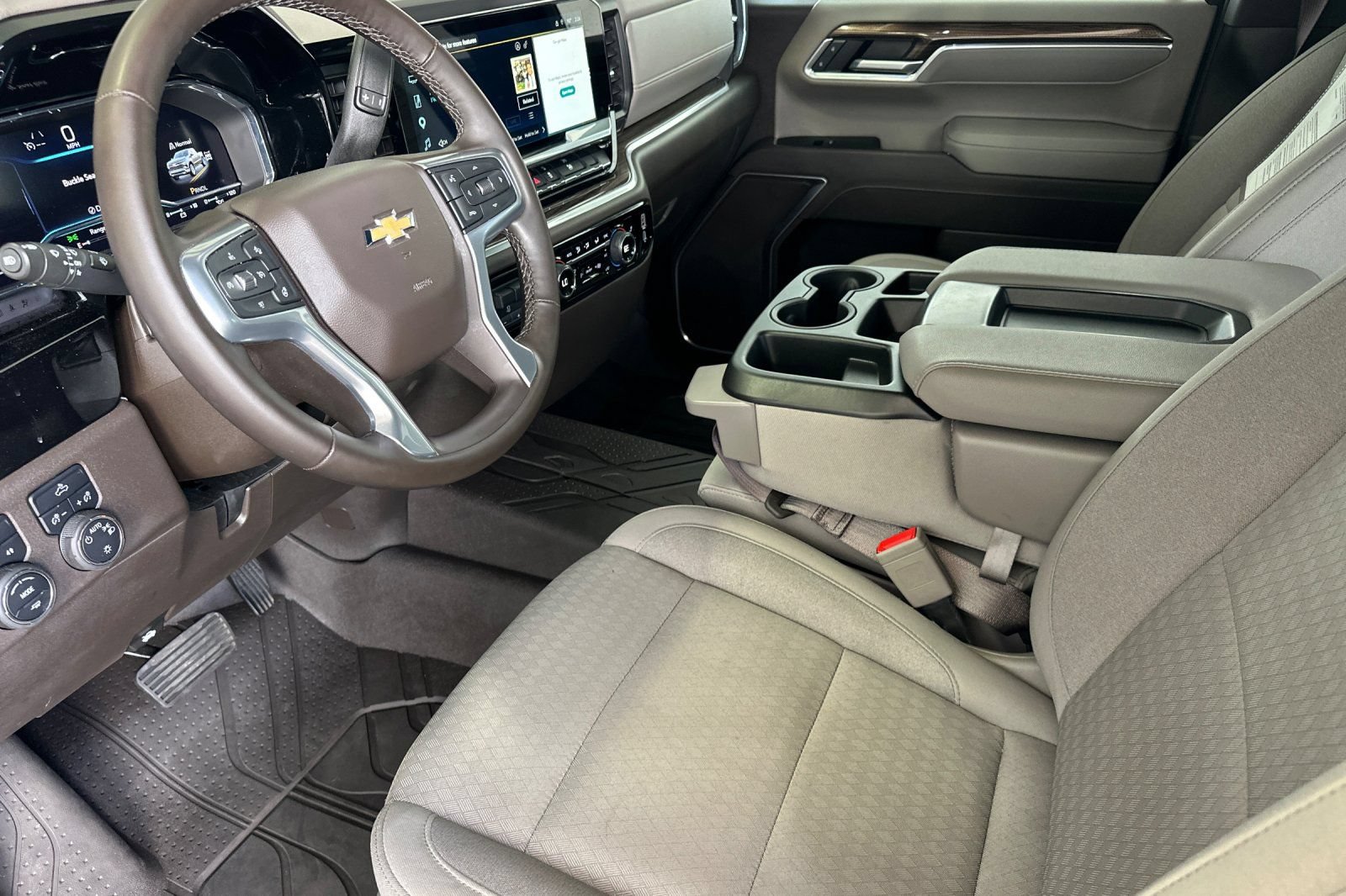 Used 2025 Chevrolet Silverado 1500 LT w/ Protection Package AWD/4WD image 10