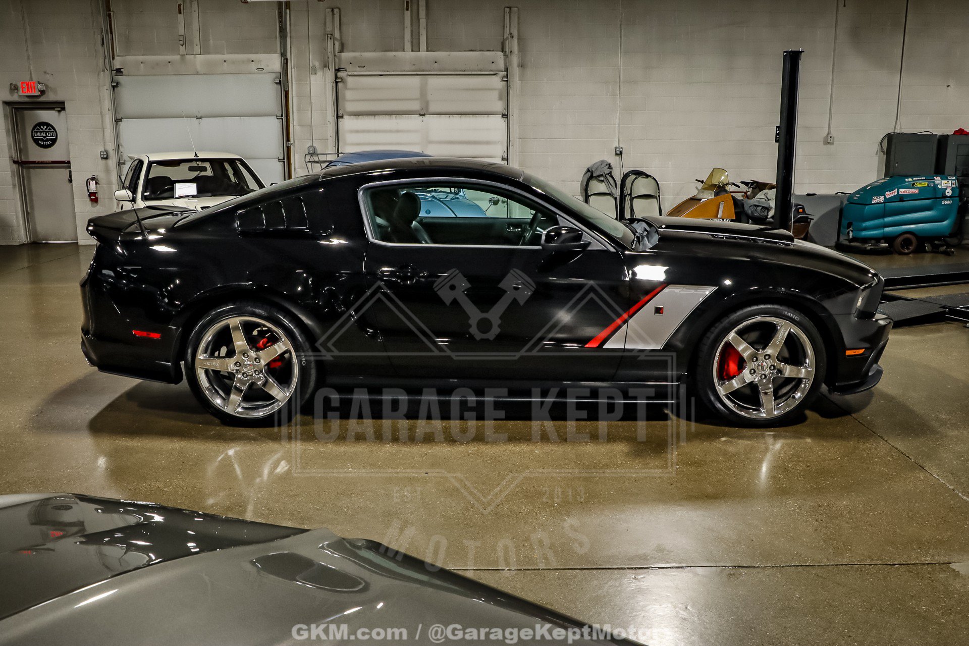 Used 2013 Ford Mustang GT Premium RWD image 10
