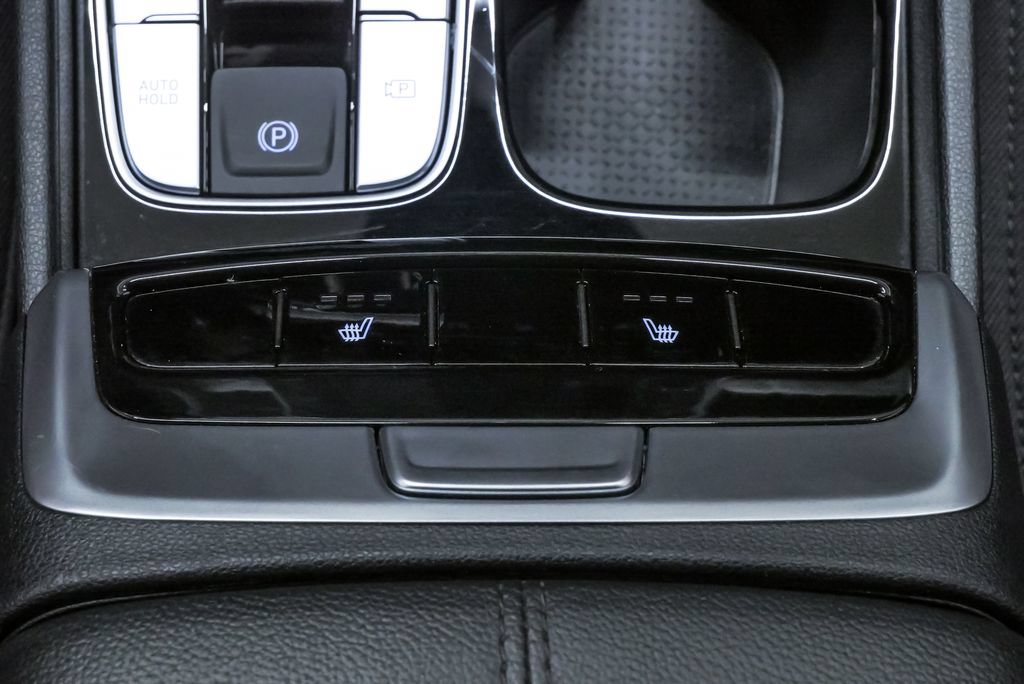 Certified 2024 Hyundai Santa Cruz SEL FWD image 18