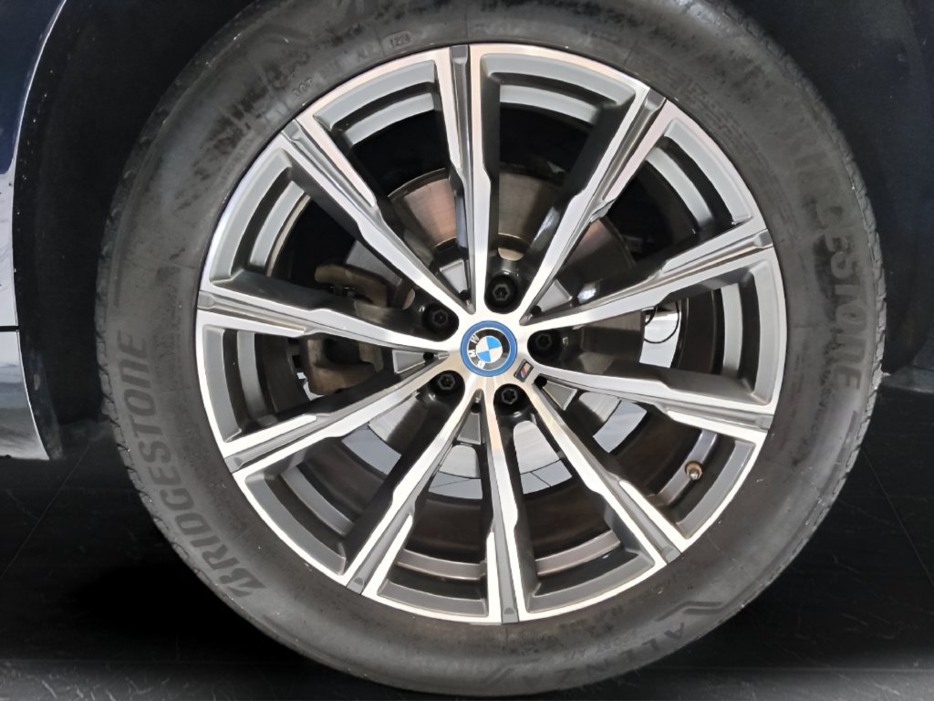 Used 2022 BMW X5 xDrive45e w/ M Sport Package AWD/4WD image 35