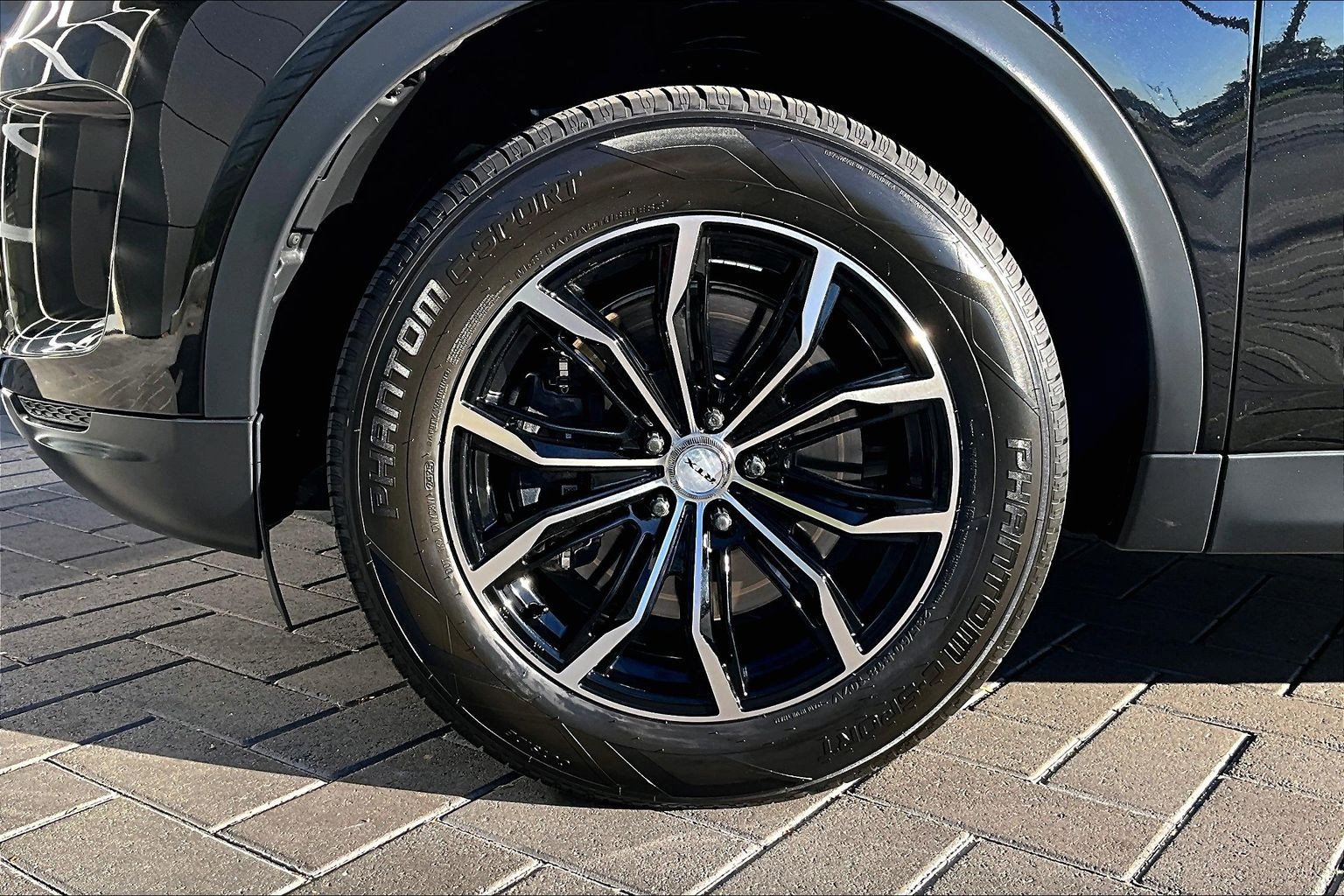 Used 2022 Land Rover Discovery Sport S image 9