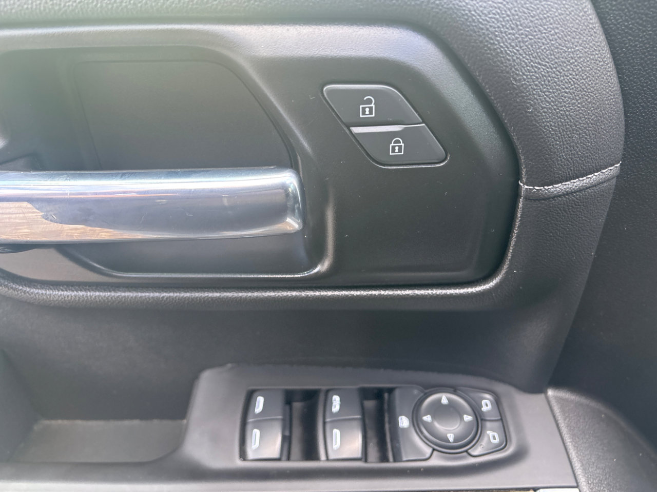 Used 2021 GMC Sierra 1500 Elevation w/ X31 Off-Road Package image 15