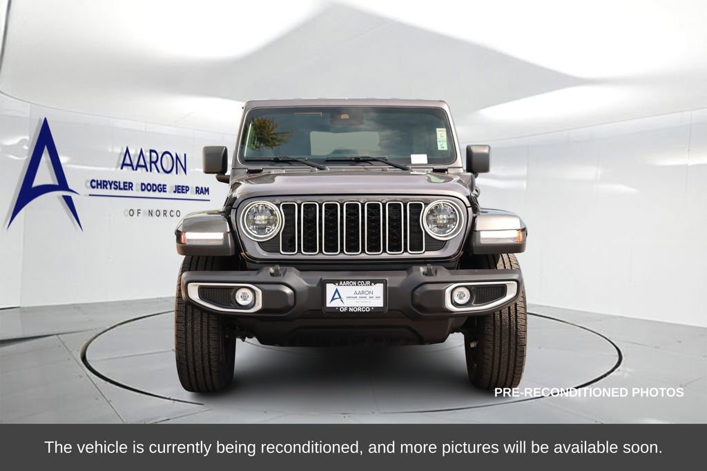 Used 2025 Jeep Wrangler Unlimited Sahara w/ Safety Group image 4