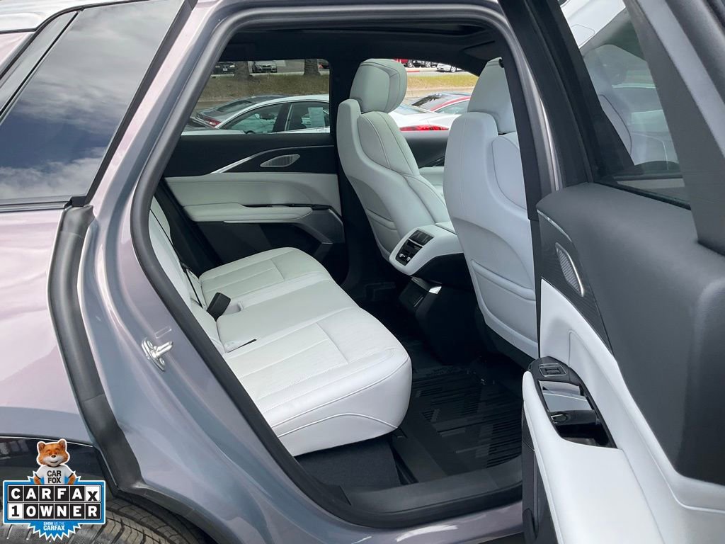 Used 2024 Cadillac Lyriq Sport AWD/4WD image 47